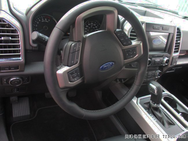 2017款福特F150白金版皮卡 10速/全景天窗/20轮现车49万