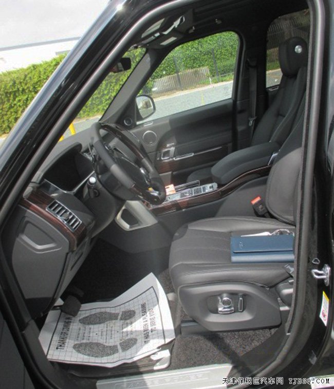 2017款路虎揽胜3.0T行政汽油版 中东版现车127万优惠购