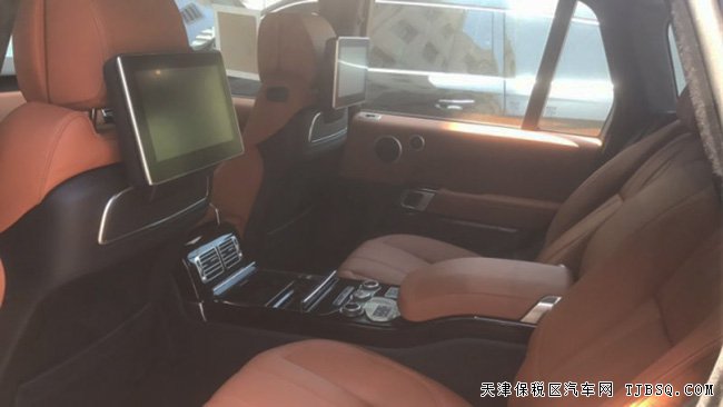 2017款路虎揽胜3.0T柴油创世版 22轮/创世包现车145万