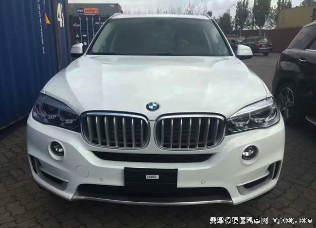 2017款宝马X5加规版3.0T 七座版现车即刻拥有