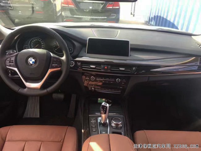 2017款宝马X5加规版3.0T 七座版现车即刻拥有