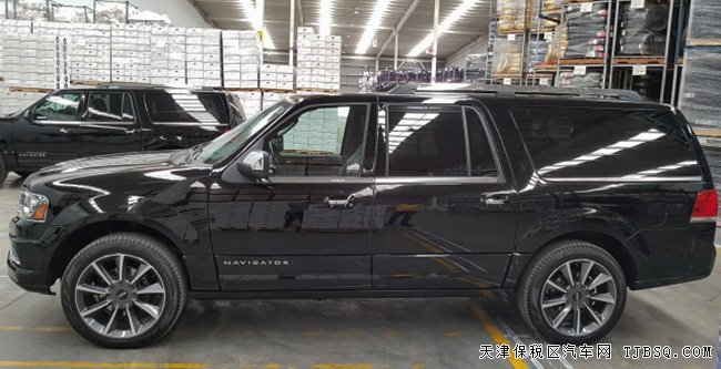 2017款林肯领航员3.5T墨西哥版 22轮/七座/后娱现车92万