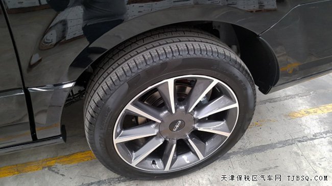 2017款林肯领航员3.5T墨西哥版 22轮/七座/后娱现车92万