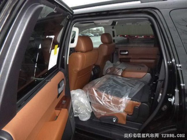 2017款丰田红杉5700白金版 20轮/雷达测距现车117万优享