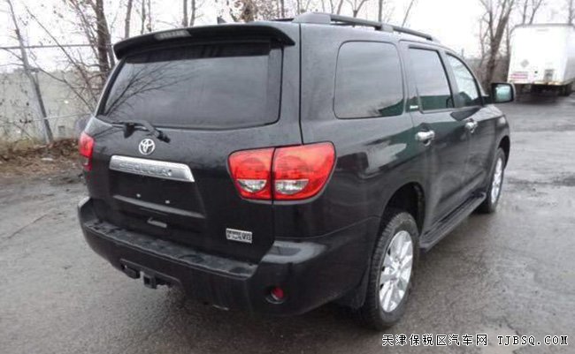 2017款丰田红杉5700白金版 20轮/雷达测距现车117万优享