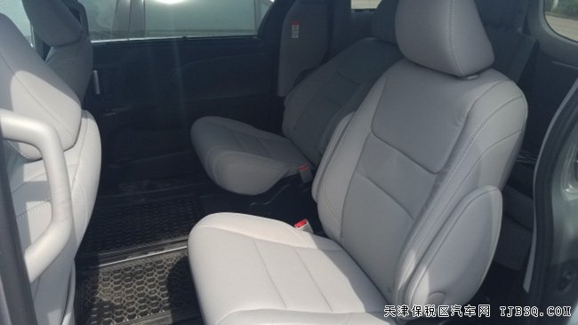 2017款丰田塞纳3.5L四驱顶配版 豪华MPV现车60.5万巨献