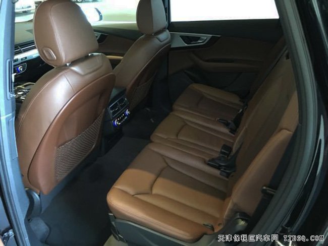 2017款奥迪Q7经典7座SUV 加规版现车绚丽来袭
