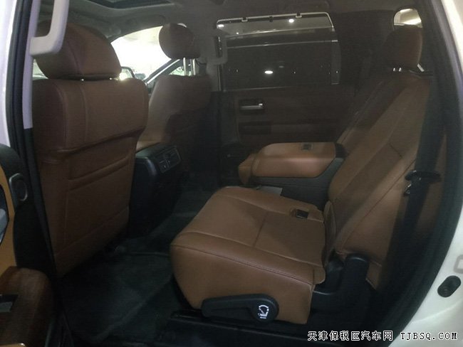 2017款丰田红杉5700加规版 平行进口现车即刻拥有