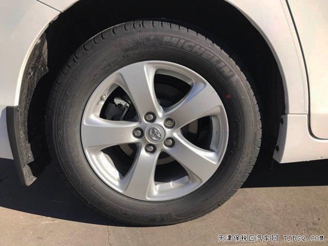 2017款丰田塞纳3.5L两驱版 七座/三区空调现车38.5万起