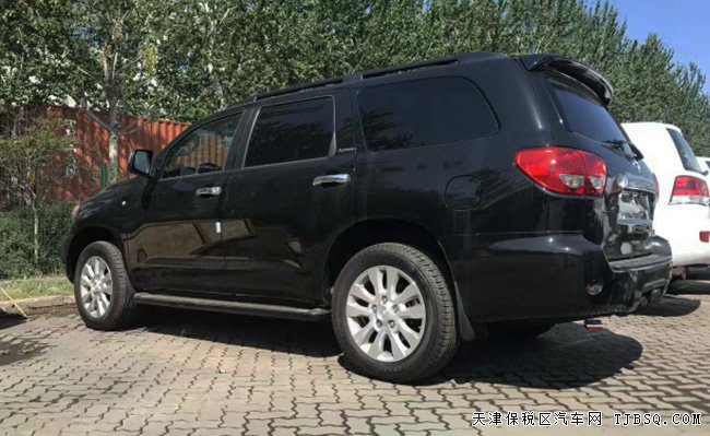 2017款丰田红杉5700加规版 20轮/雷测/JBL音响现车116万