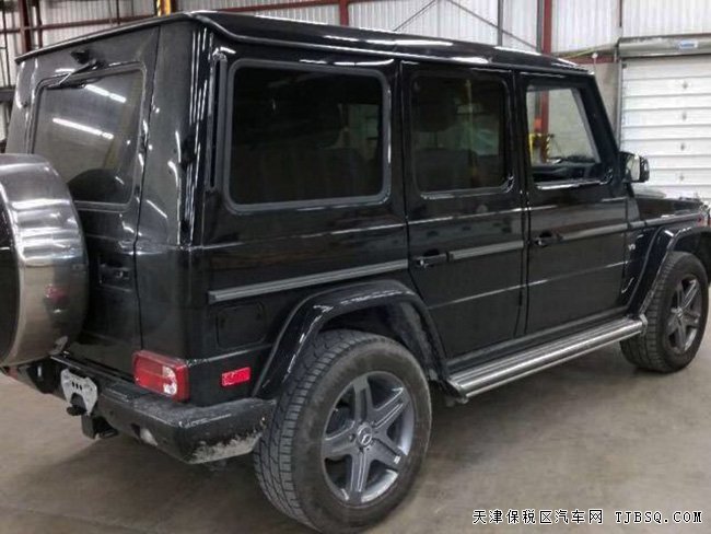 2017款奔驰G500加规版 19轮/滑动天窗/哈曼现车192万购