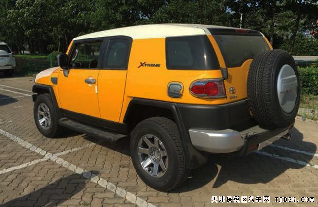 17款丰田FJ酷路泽4.0L中东版 天津港现车优惠购