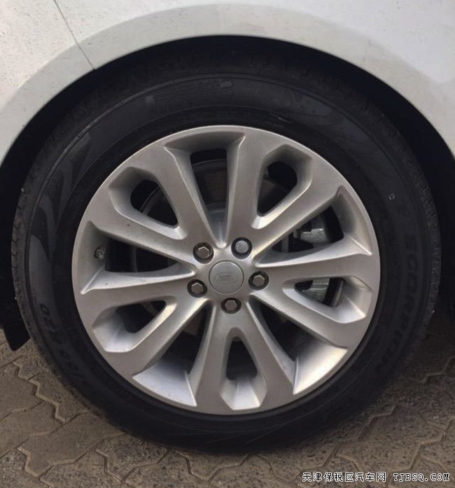 2017款路虎揽胜3.0T柴油Vogue版 平行进口车130万优惠购