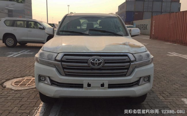 2017款丰田酷路泽5700中东版 18轮/天窗/八座现车101万