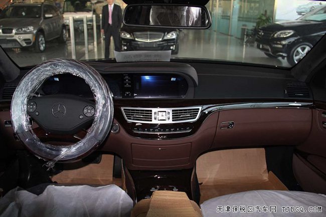 2017款奔驰迈巴赫S600L 豪华轿车现车夏季优惠