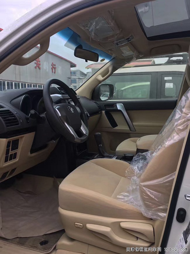 17款丰田霸道2700中东版 天窗/外挂备胎/冰箱现车38.1万