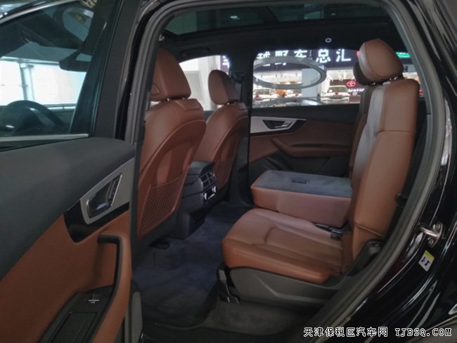 2017款奥迪Q7加规版 20轮/全景/BOSE/四区空调现车79万