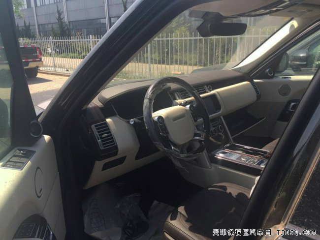 2017款路虎揽胜3.0T柴油版 Vogue加长版现车147万享折扣