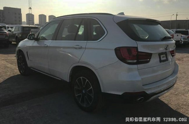2017款宝马X5墨规版3.0T 天津港现车热卖优惠呈现