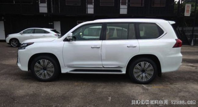2017款雷克萨斯LX570中东版 凌志5.7L顶配现车惊喜特卖