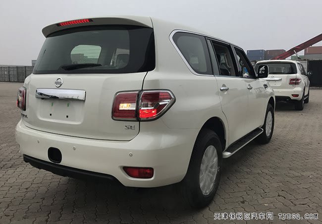 平行进口车日产尼桑途乐Y62中东版 17款现车50.5万优享