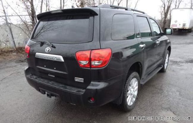 2017款丰田红杉5700白金版 20轮/雷达测距/JBL现车112万