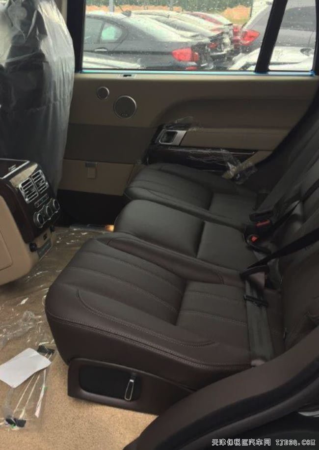 17款路虎揽胜3.0T柴油Vogue加长版 天津港现车146万乐享