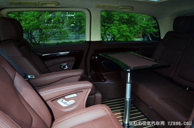 2017款奔驰Metris加规版MPV 七座/双电动门现车72万惠享