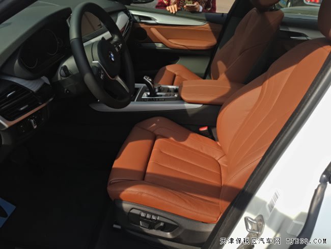 2017款宝马X5墨规版 20轮/全景天窗/液晶仪表现车69.5万