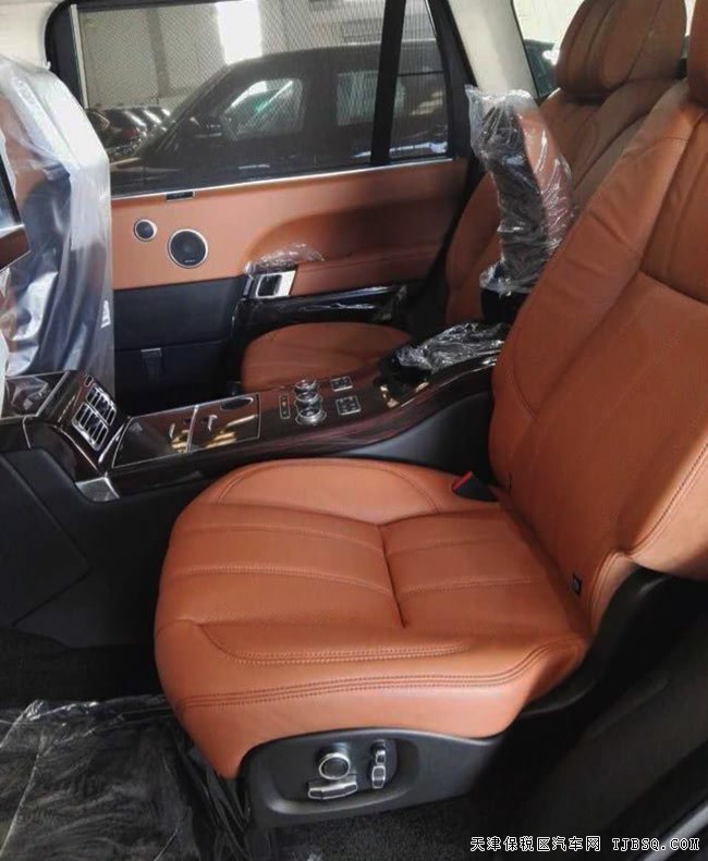 17款路虎揽胜3.0T创世加长版 自贸区现车震撼呈现