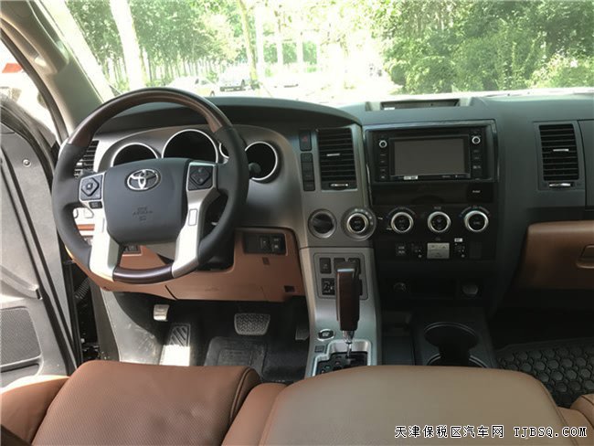 2017款丰田红杉5700加规版 雷测/20轮/JBL音响现车112万