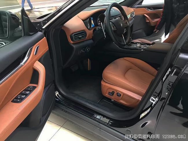 17款玛莎拉蒂莱万特SUV加规版 全景天窗/红卡钳现车98万