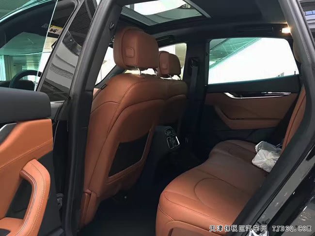 17款玛莎拉蒂莱万特SUV加规版 全景天窗/红卡钳现车98万