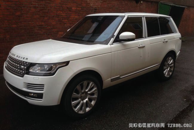 17款路虎揽胜3.0T柴油创世版 21轮/四座/全景现车144万