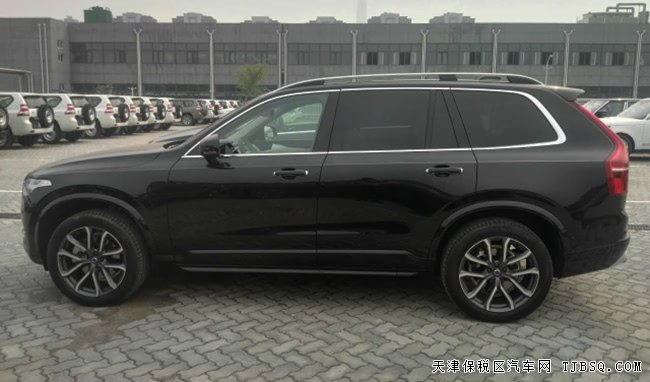 2017款沃尔沃XC90墨规版 20轮/全景/7座/抬显现车65.5万