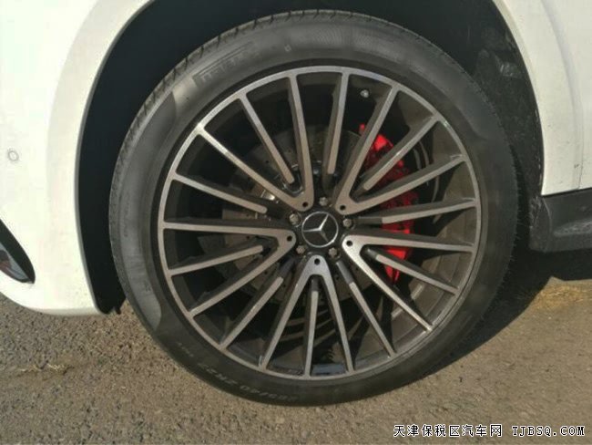 17款奔驰GLS63AMG加规版 22轮/雷达测距/高级包现车210万