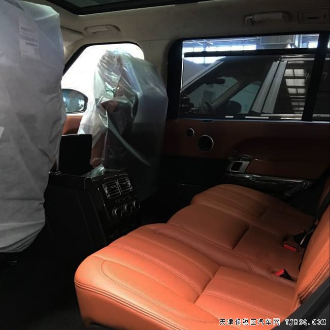 2017款路虎揽胜3.0T柴油创世加长版 21轮/全景现车168万