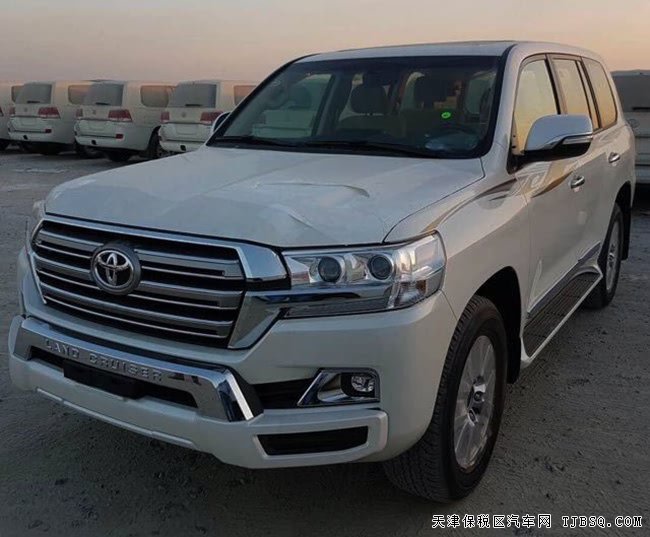 2017款丰田酷路泽4600中东版 双差速锁/18轮现车85.8万