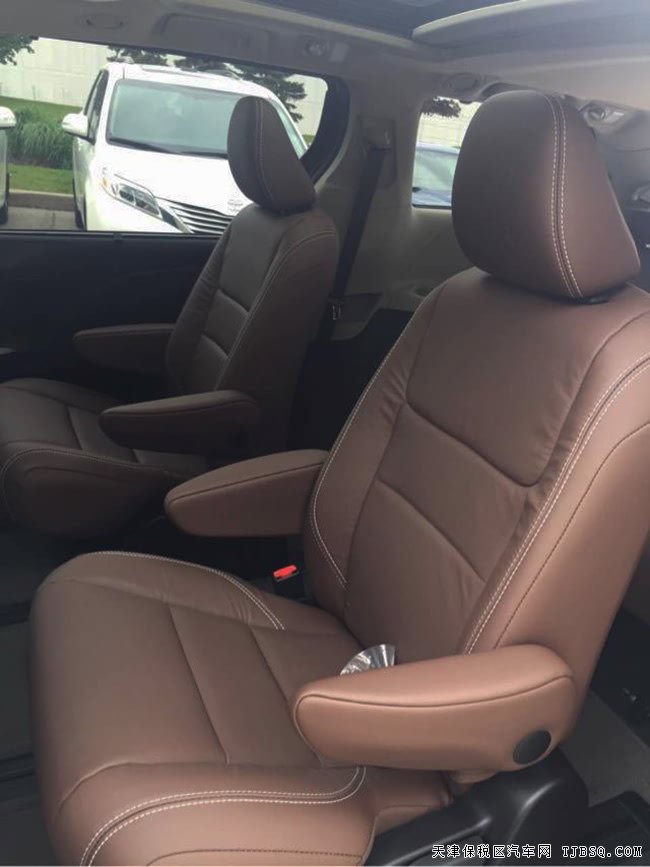 2017款丰田塞纳3.5L四驱顶配版 JBL/双天窗现车62.5万购