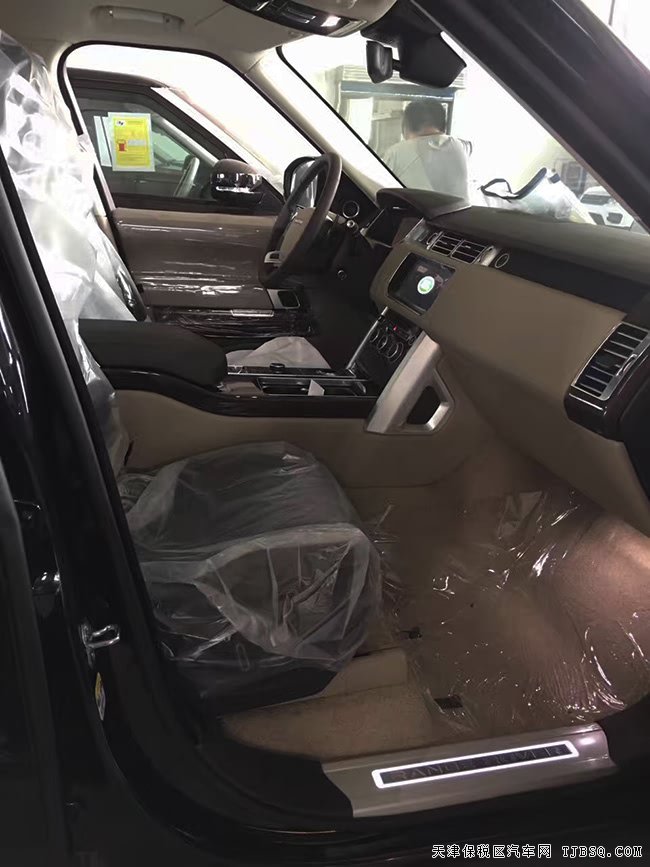 17款路虎揽胜3.0T柴油加长版 20轮/全景/二代现车146万