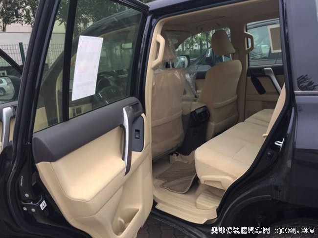 2017款丰田霸道2700中东版 后挂备胎/天窗现车38.3万起