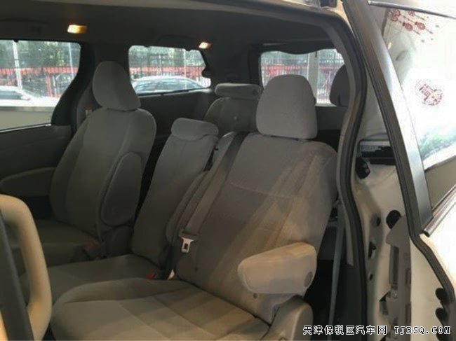 平行进口车丰田塞纳3.5L商务车 17款现车享折扣