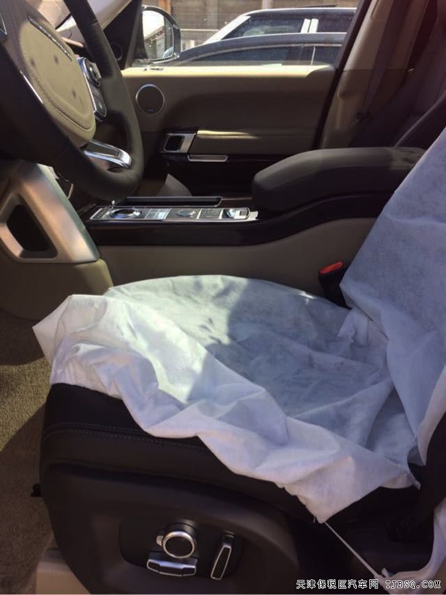 17款路虎揽胜3.0T柴油Vogue加长版 21轮/全景现车146万