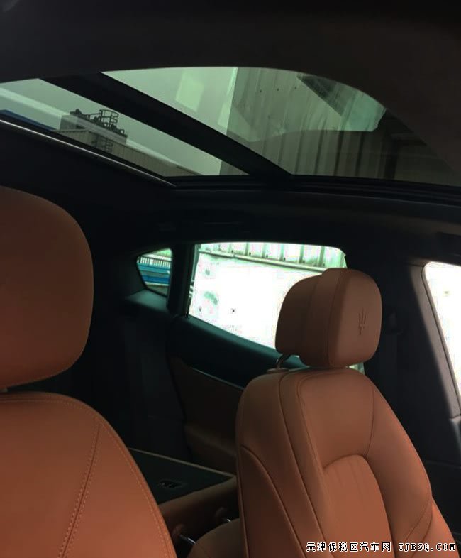 2017款路虎揽胜3.0T柴油创世加长版 21轮/4座现车164万