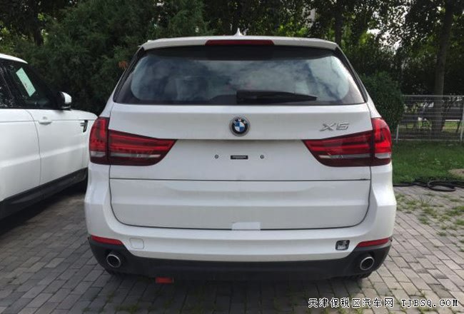 2017款宝马X5中东版3.0T 全景天窗/液晶仪表现车66.5万