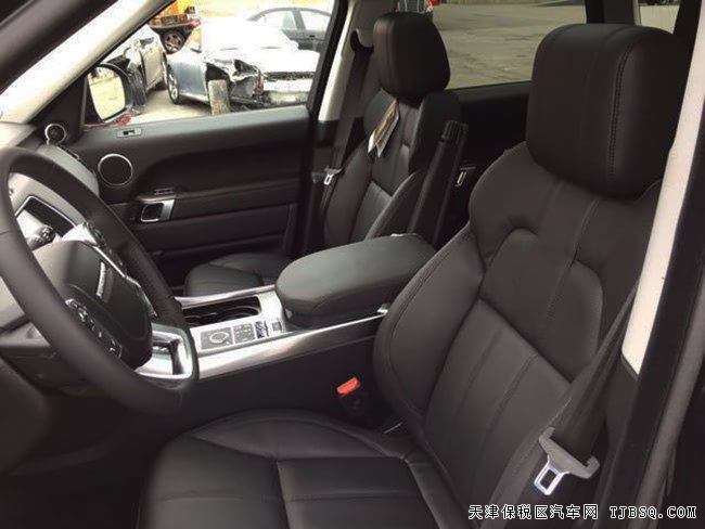 17款路虎揽胜运动汽油版 滑动全景/19轮现车89.5万优购