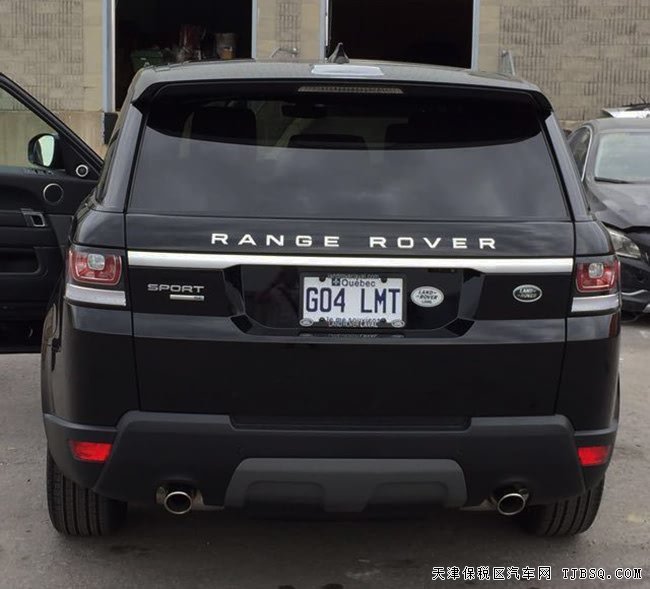 17款路虎揽胜运动汽油版 滑动全景/19轮现车89.5万优购