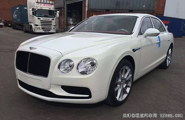 2017款宾利飞驰V8S欧规版 5座/20轮/舒适包现车280万起