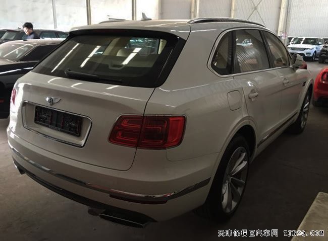 2017款宾利添越SUV欧规版 5座/21轮/全景天窗现车388万