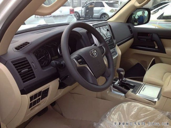 2016款丰田酷路泽4000中东版清仓特惠 平行进口车56.5万